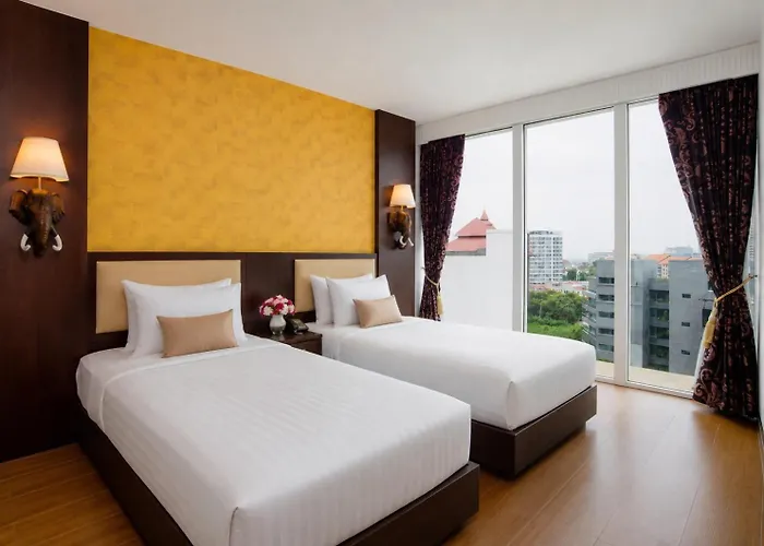 Aiyara Grand Hotel